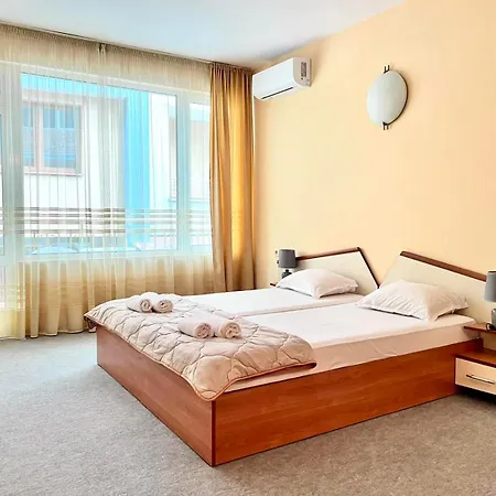 Guest house Azure Family Nesebar