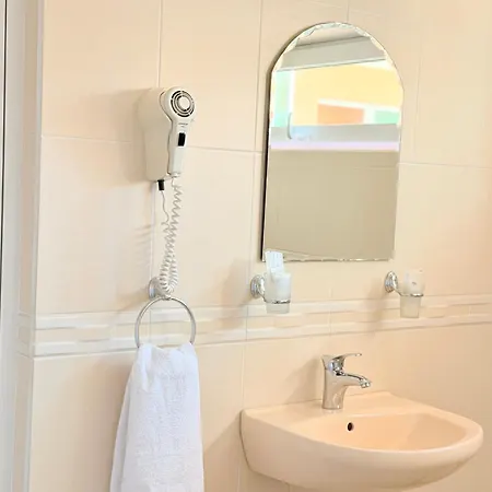 Azure Family Guest house 3*