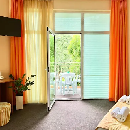 Guest house Azure Family Nesebar