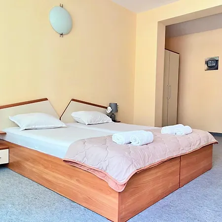 Azure Family Guest house Nesebar