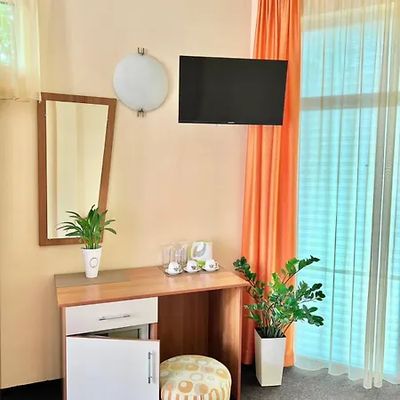 Guest house Azure Family