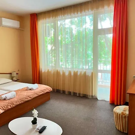 Guest house Azure Family 3*