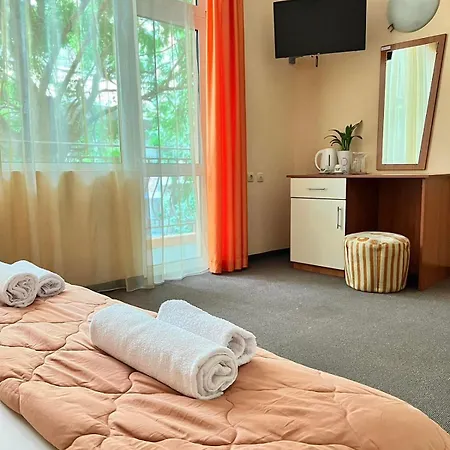 Guest house Azure Family